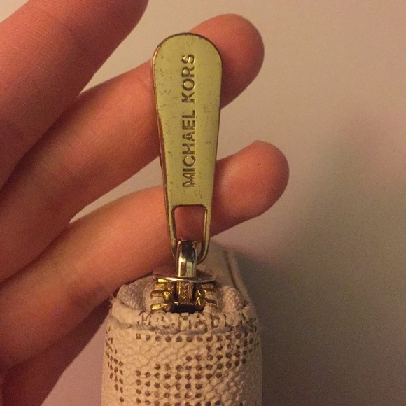 Michael Kors Wallet SOLD - Picture 2 of 3